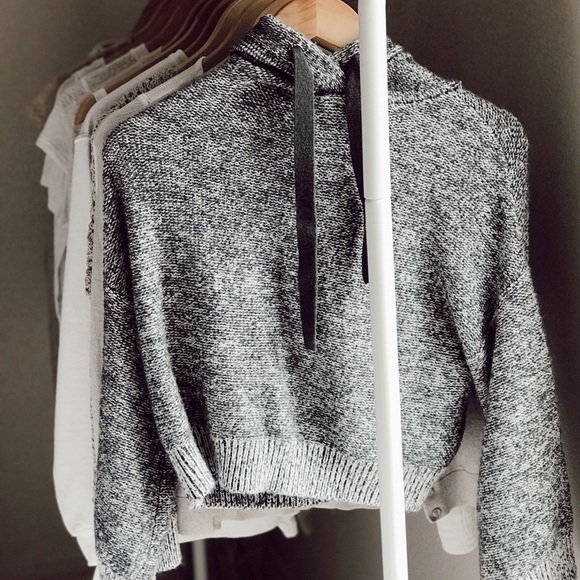 Ruby Moon Crop Top Hoodie - Picture 4 of 4